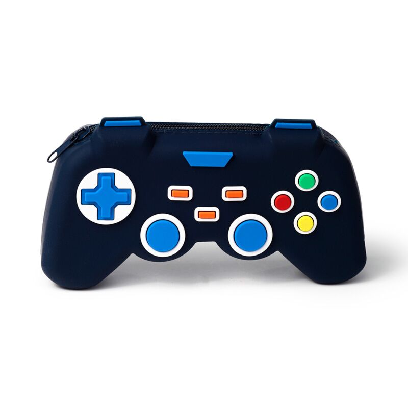 Estojo escolar em silicone com formato de comando de videojogo, vista frontal.