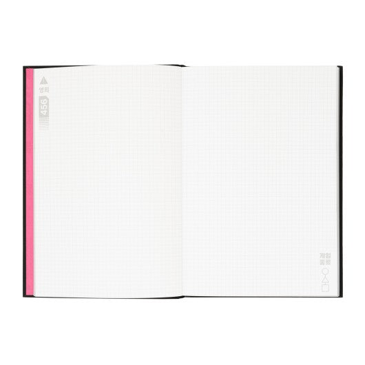 Interior do caderno Squid Game.